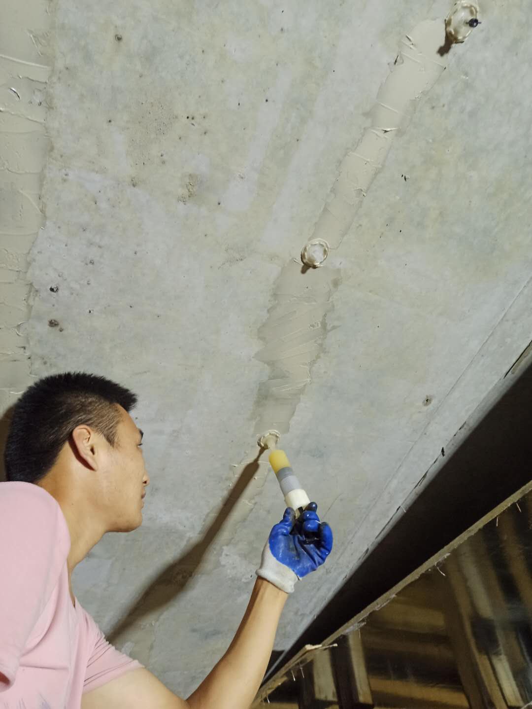 银海房屋墙体裂缝施工方法